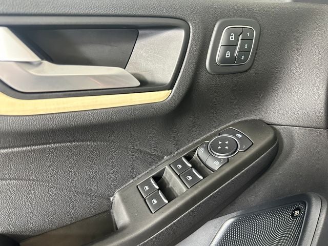 2021 Ford Escape Titanium