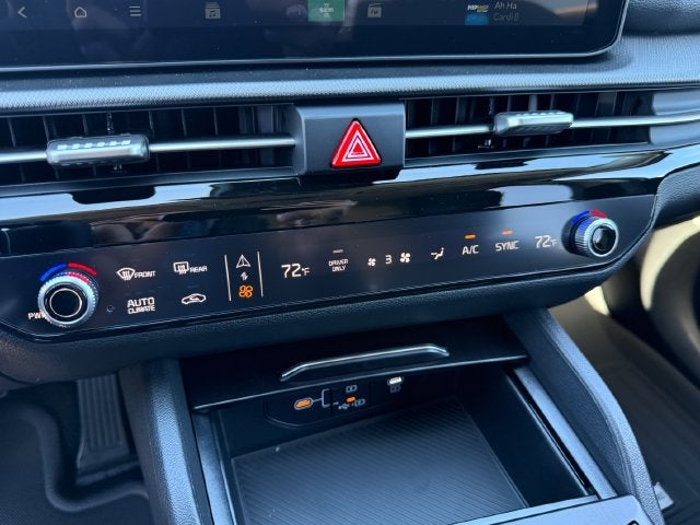 2027 Kia Sportage Hybrid LX