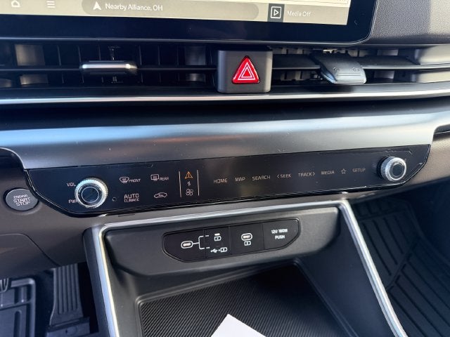 2027 Kia Carnival LXS