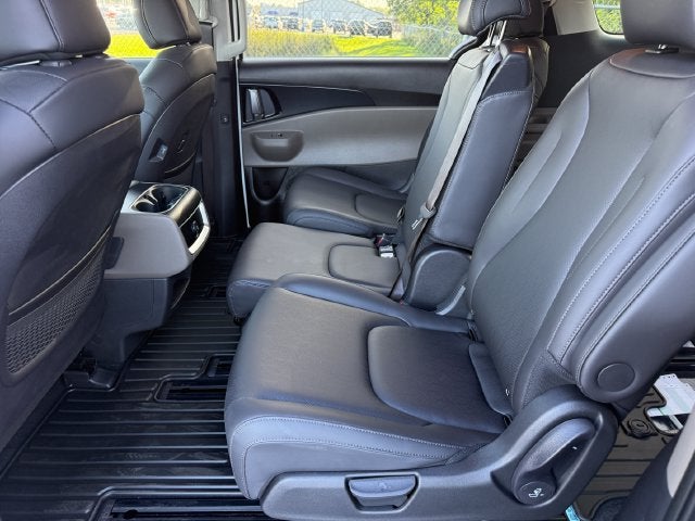 2027 Kia Carnival LXS