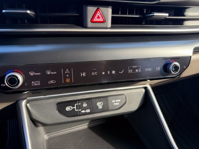 2027 Kia Carnival LXS