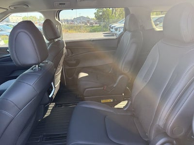 2027 Kia Carnival EX