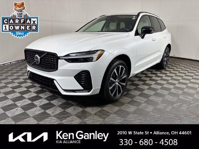 2023 Volvo XC60 B5 Plus Dark Theme