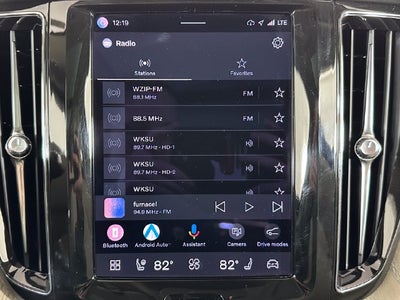 2023 Volvo XC60 B5 Plus Dark Theme