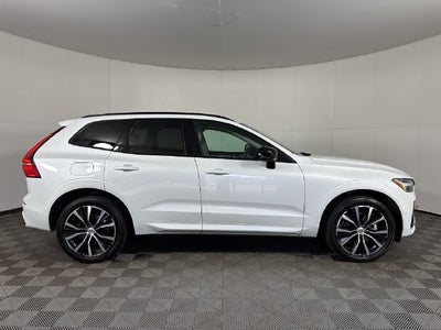 2023 Volvo XC60 B5 Plus Dark Theme