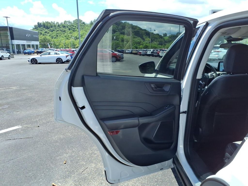 2022 Ford Escape SE