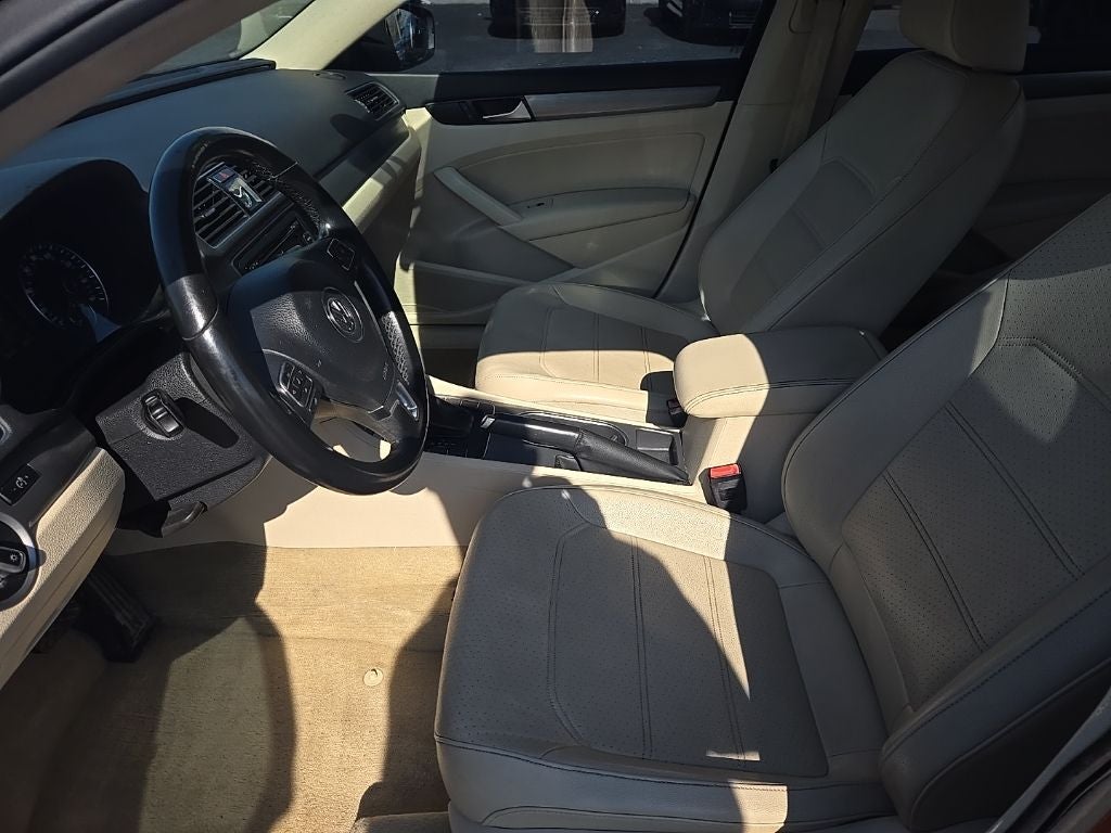 2014 Volkswagen Passat 1.8T SE