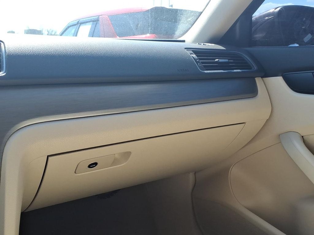 2014 Volkswagen Passat 1.8T SE