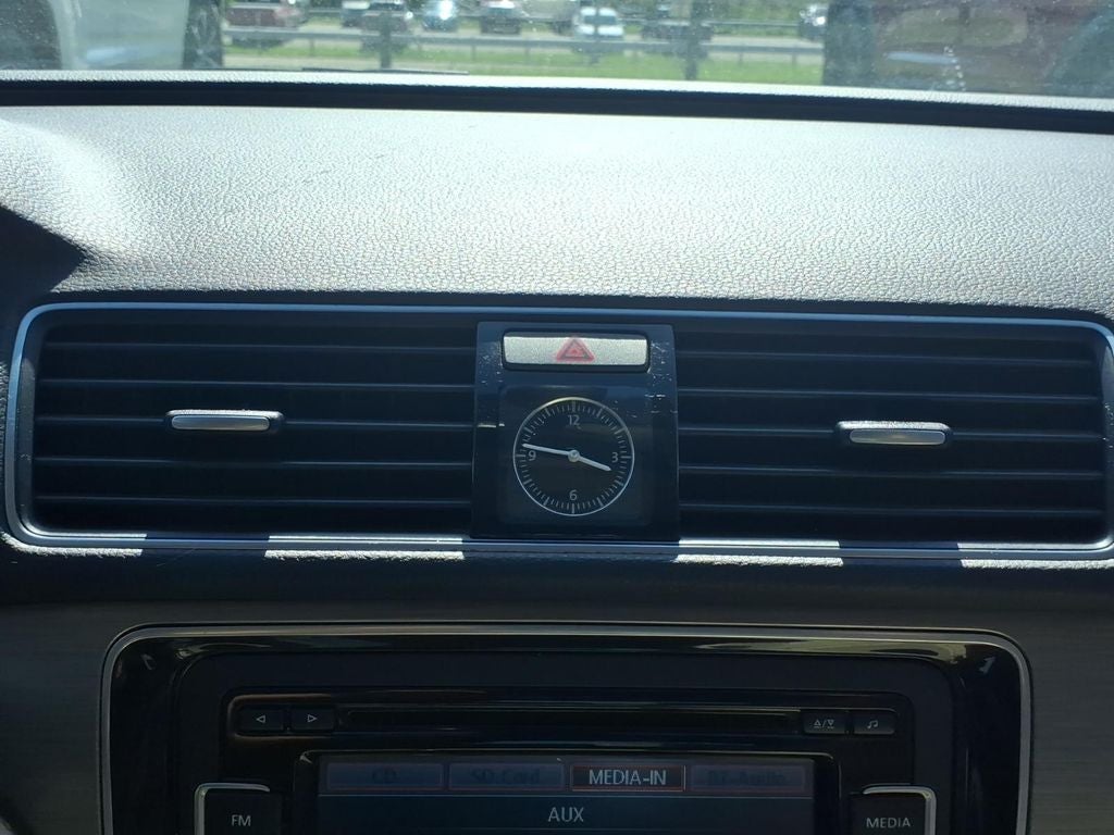 2014 Volkswagen Passat 1.8T SE