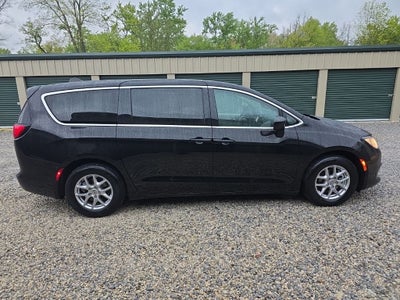2024 Chrysler Voyager LX