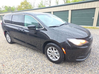 2024 Chrysler Voyager LX
