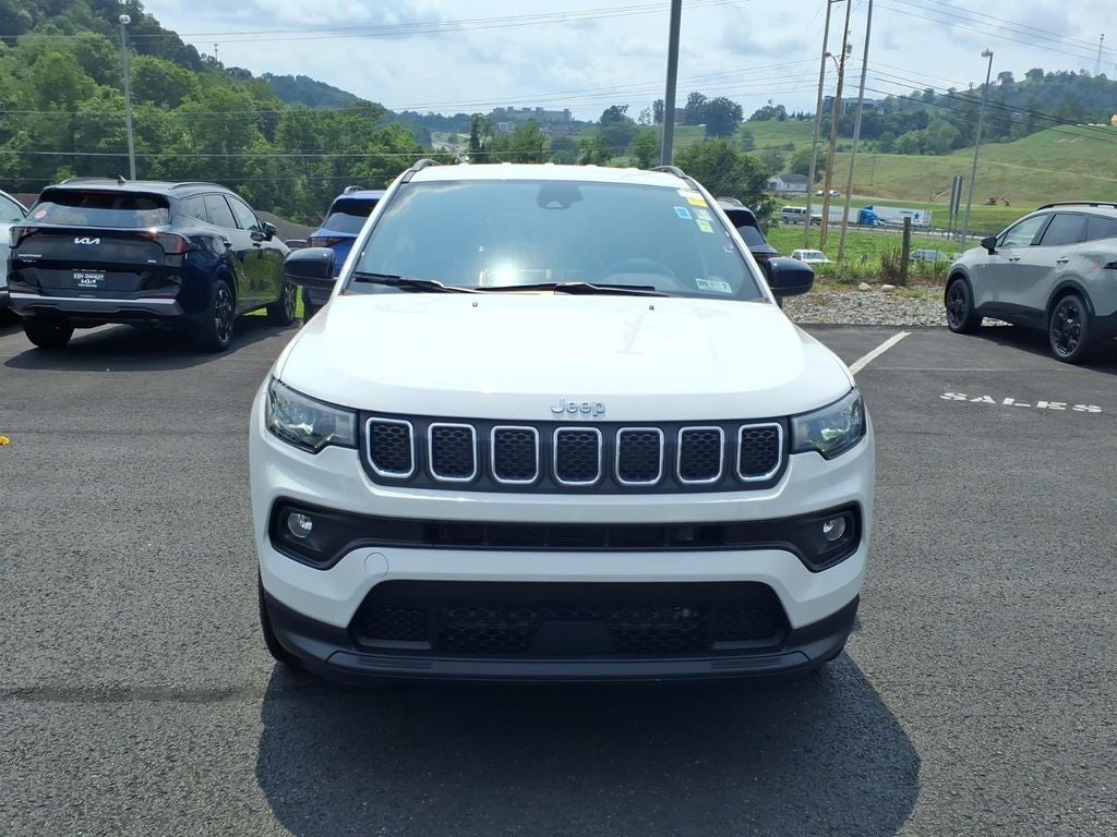 2023 Jeep Compass Latitude Lux