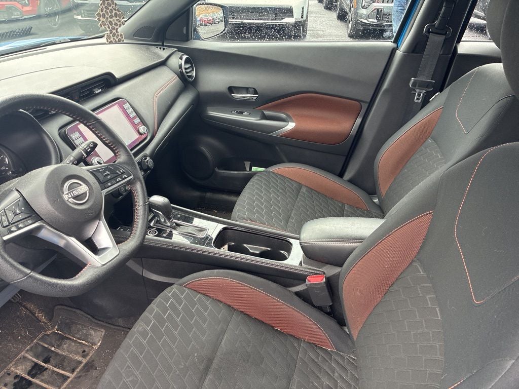 2022 Nissan Kicks SR