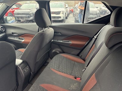 2022 Nissan Kicks SR