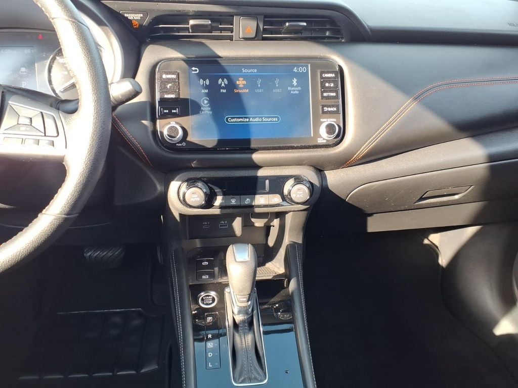 2022 Nissan Kicks SR