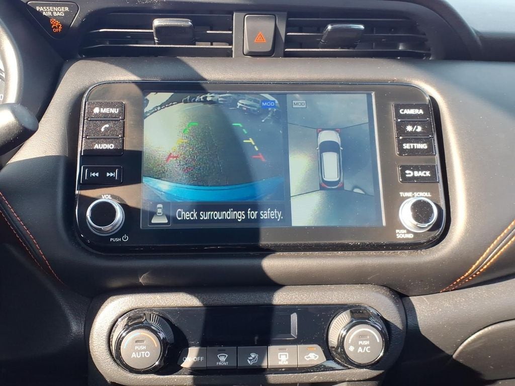 2022 Nissan Kicks SR