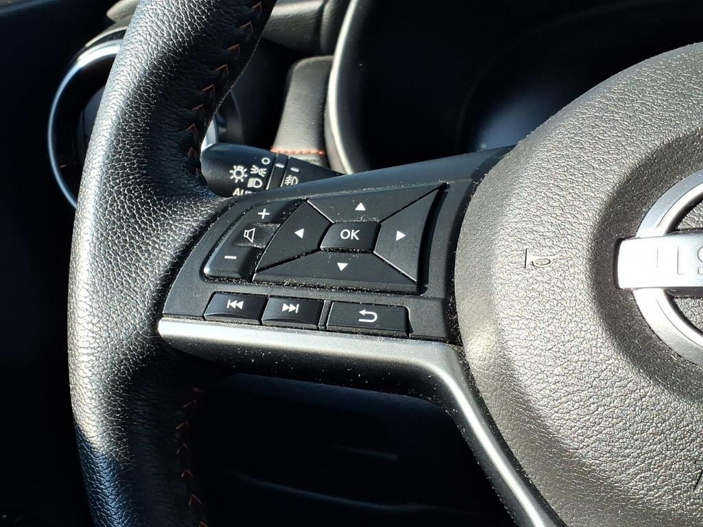 2022 Nissan Kicks SR