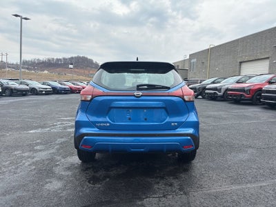 2022 Nissan Kicks SR