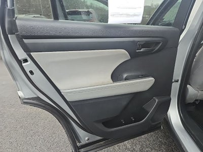 2021 Toyota Highlander Hybrid LE