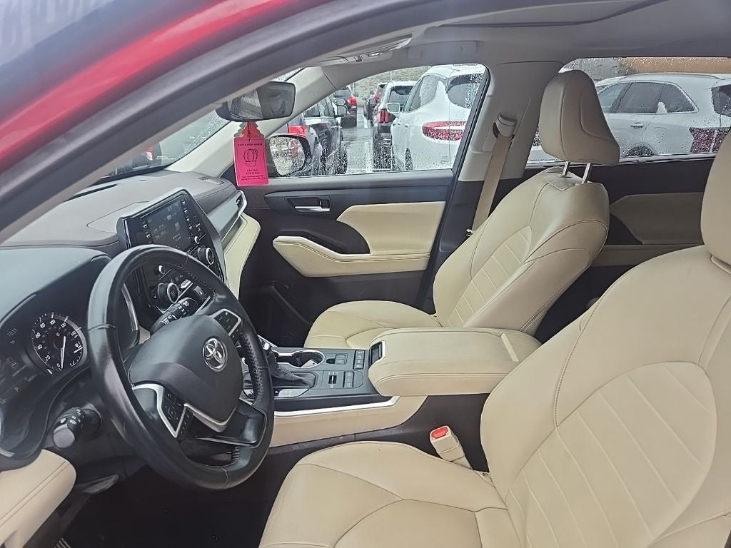 2022 Toyota Highlander XLE