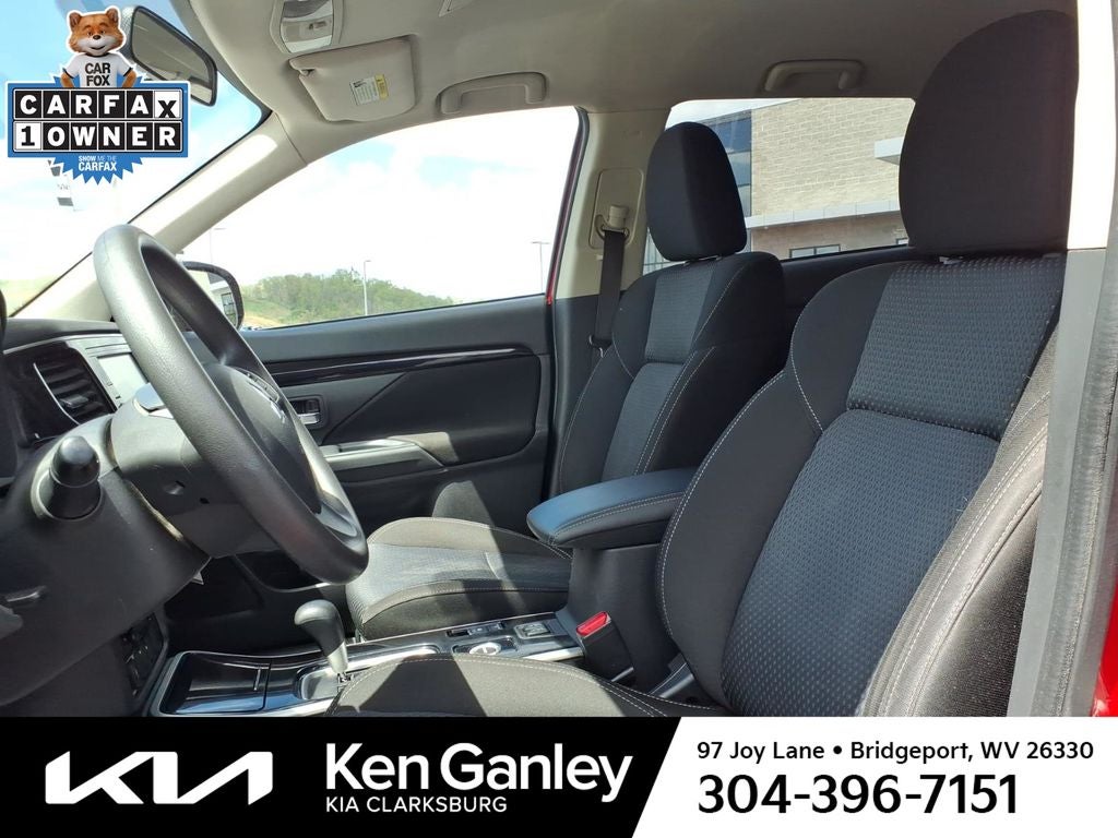 2019 Mitsubishi Outlander Base