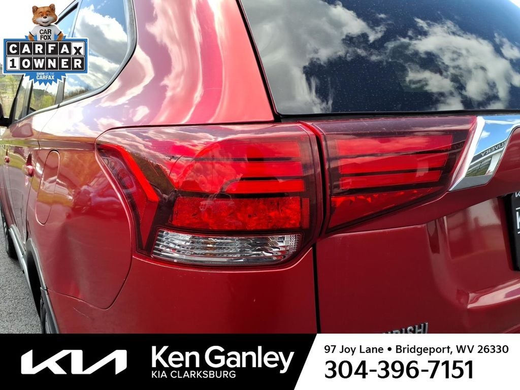 2019 Mitsubishi Outlander Base