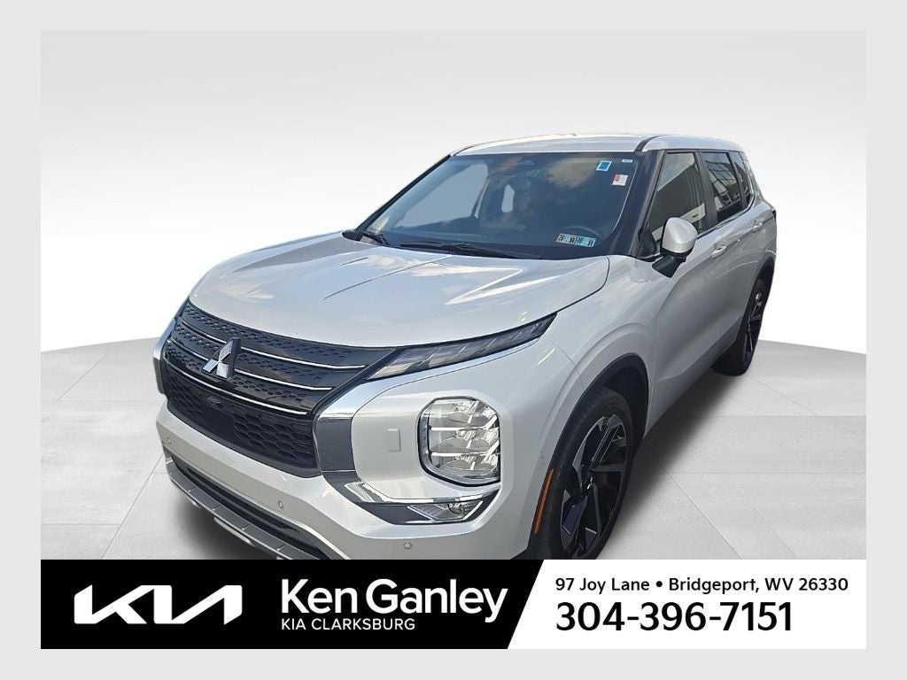 2023 Mitsubishi Outlander SE