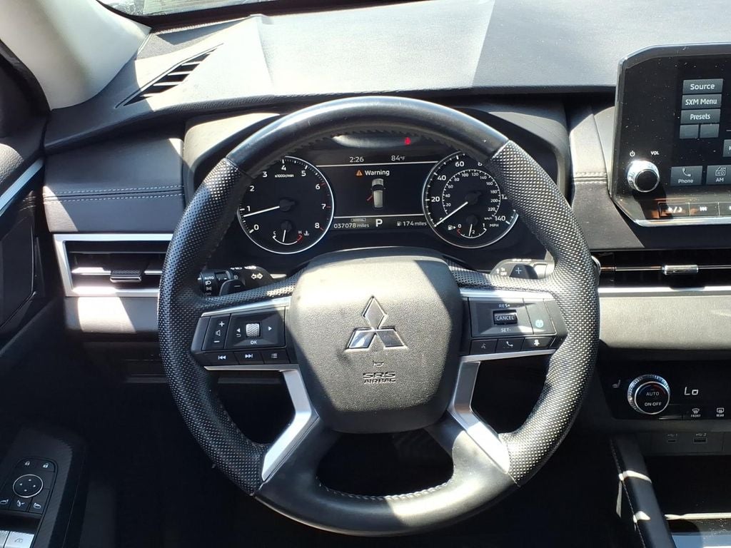2023 Mitsubishi Outlander SE