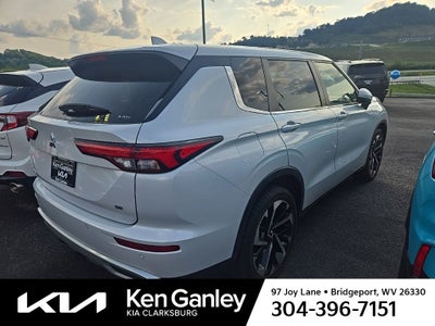 2023 Mitsubishi Outlander SE