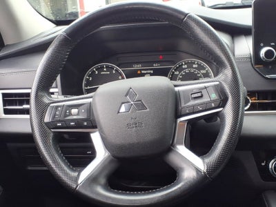 2024 Mitsubishi Outlander Base