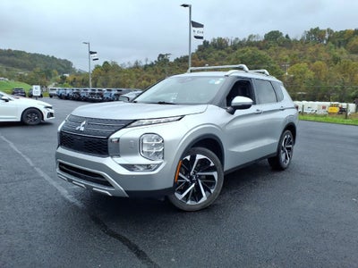 2024 Mitsubishi Outlander Base