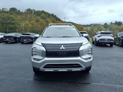 2024 Mitsubishi Outlander Base
