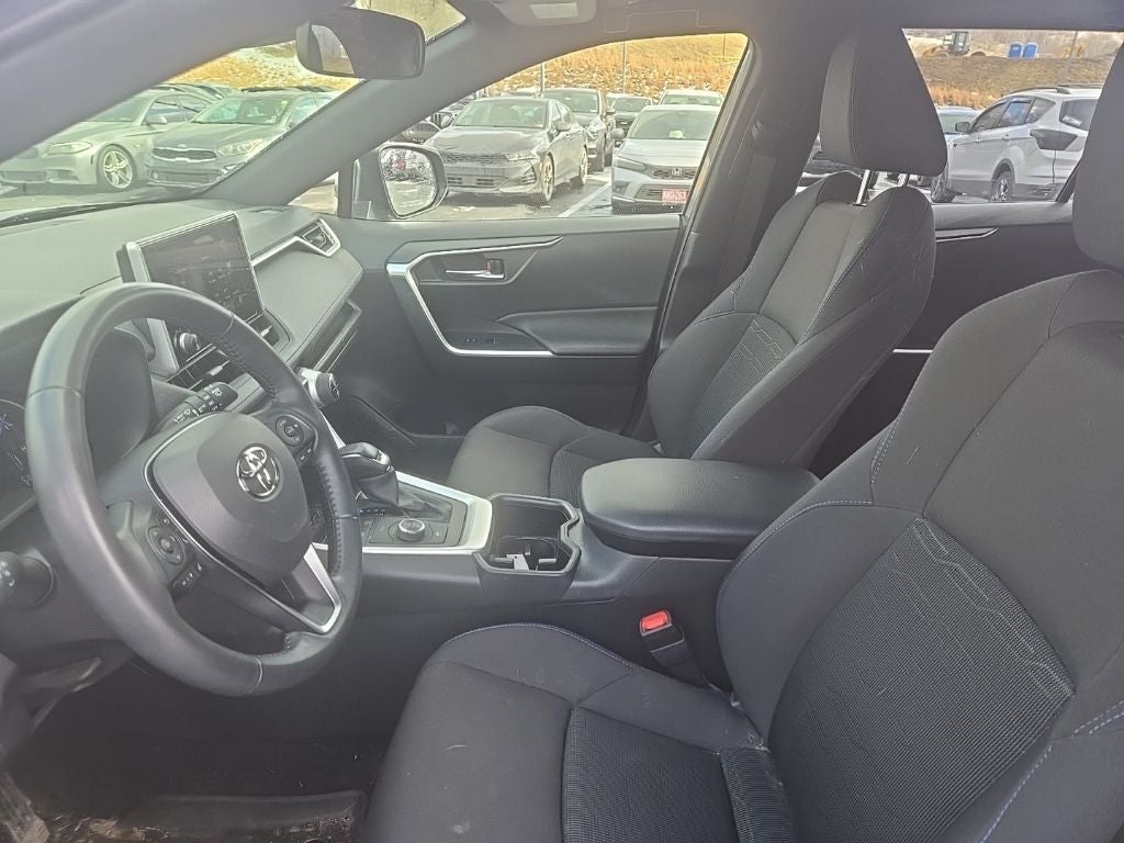 2023 Toyota RAV4 Hybrid SE