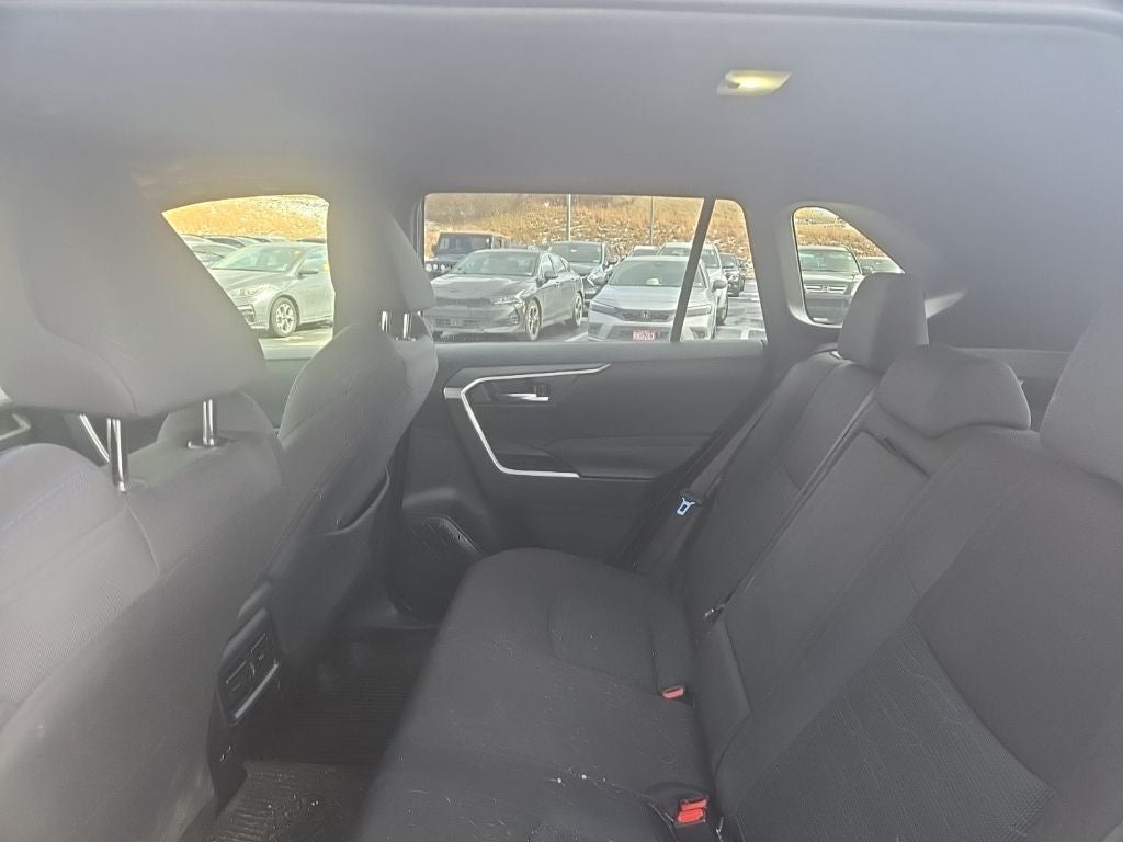 2023 Toyota RAV4 Hybrid SE