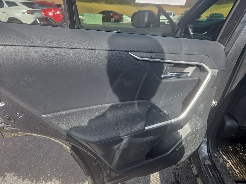 2023 Toyota RAV4 Hybrid SE