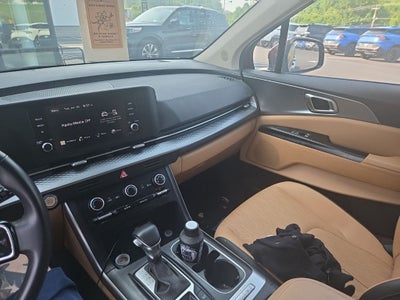 2024 Kia Carnival LX