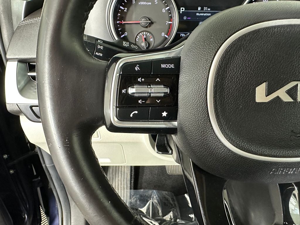 2023 Kia Carnival LX Seat Package