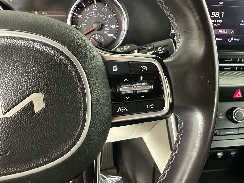 2023 Kia Carnival LX Seat Package