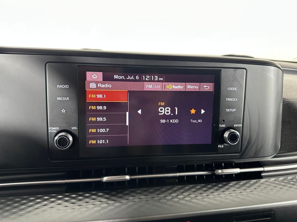 2023 Kia Carnival LX Seat Package