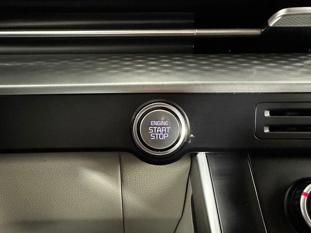 2023 Kia Carnival LX Seat Package