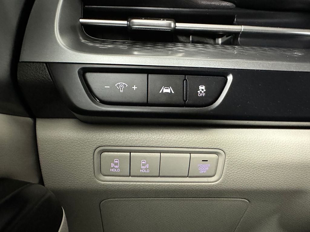 2023 Kia Carnival LX Seat Package