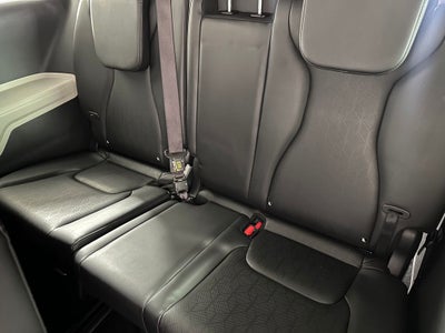 2023 Kia Carnival LX Seat Package