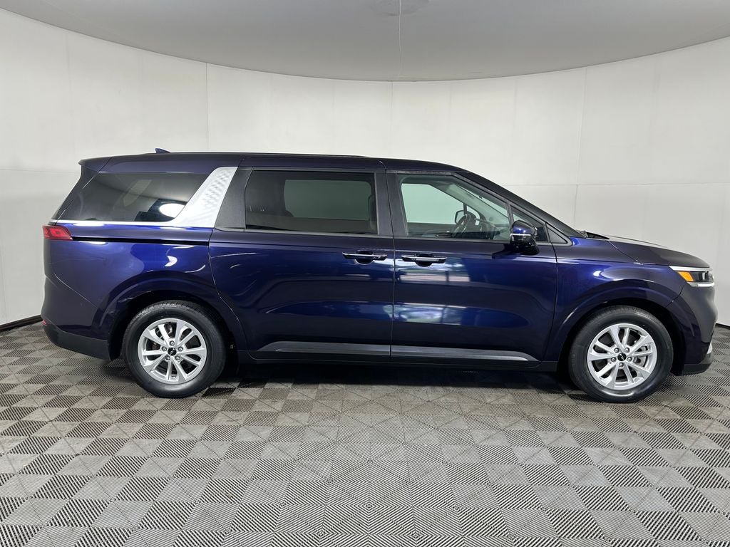 2023 Kia Carnival LX Seat Package