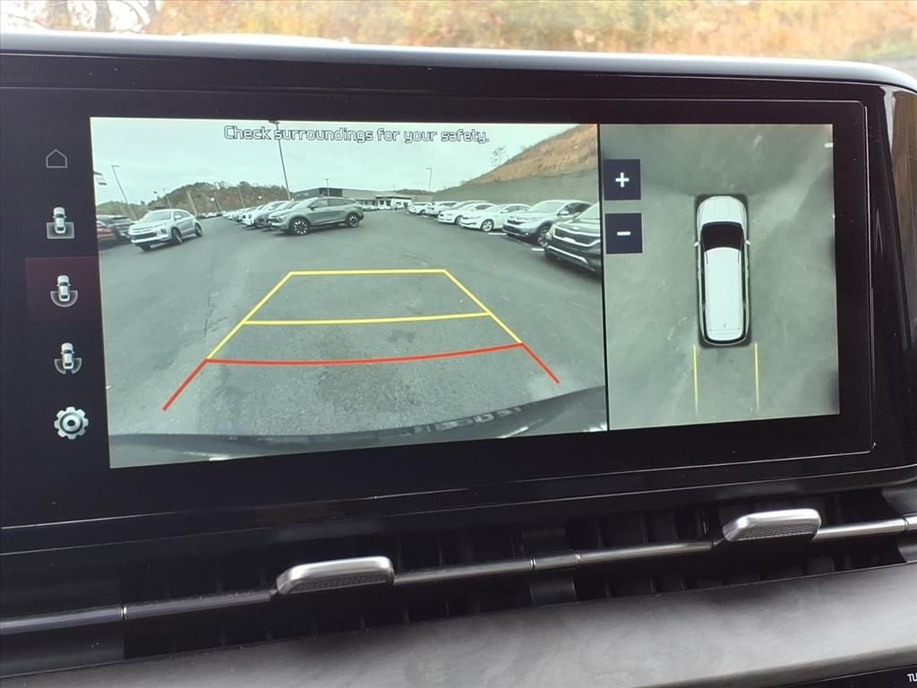 2022 Kia Carnival SX