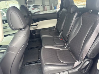 2024 Kia Carnival SX