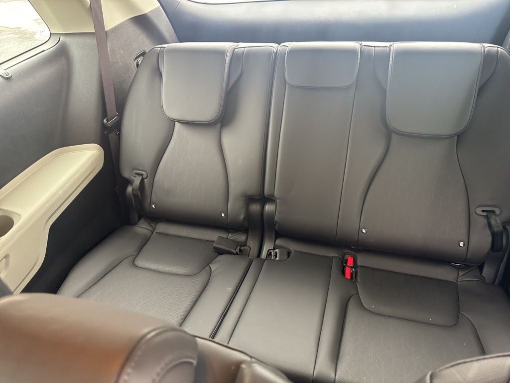 2024 Kia Carnival SX