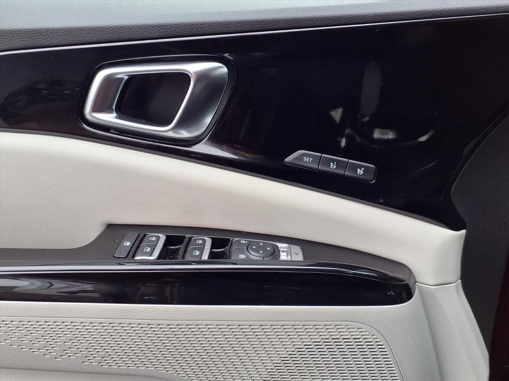 2024 Kia Carnival SX