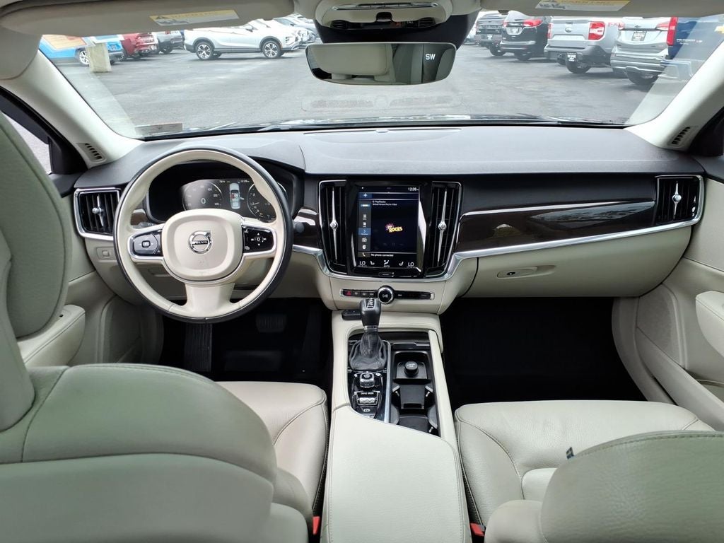 2018 Volvo S90 T5 Momentum